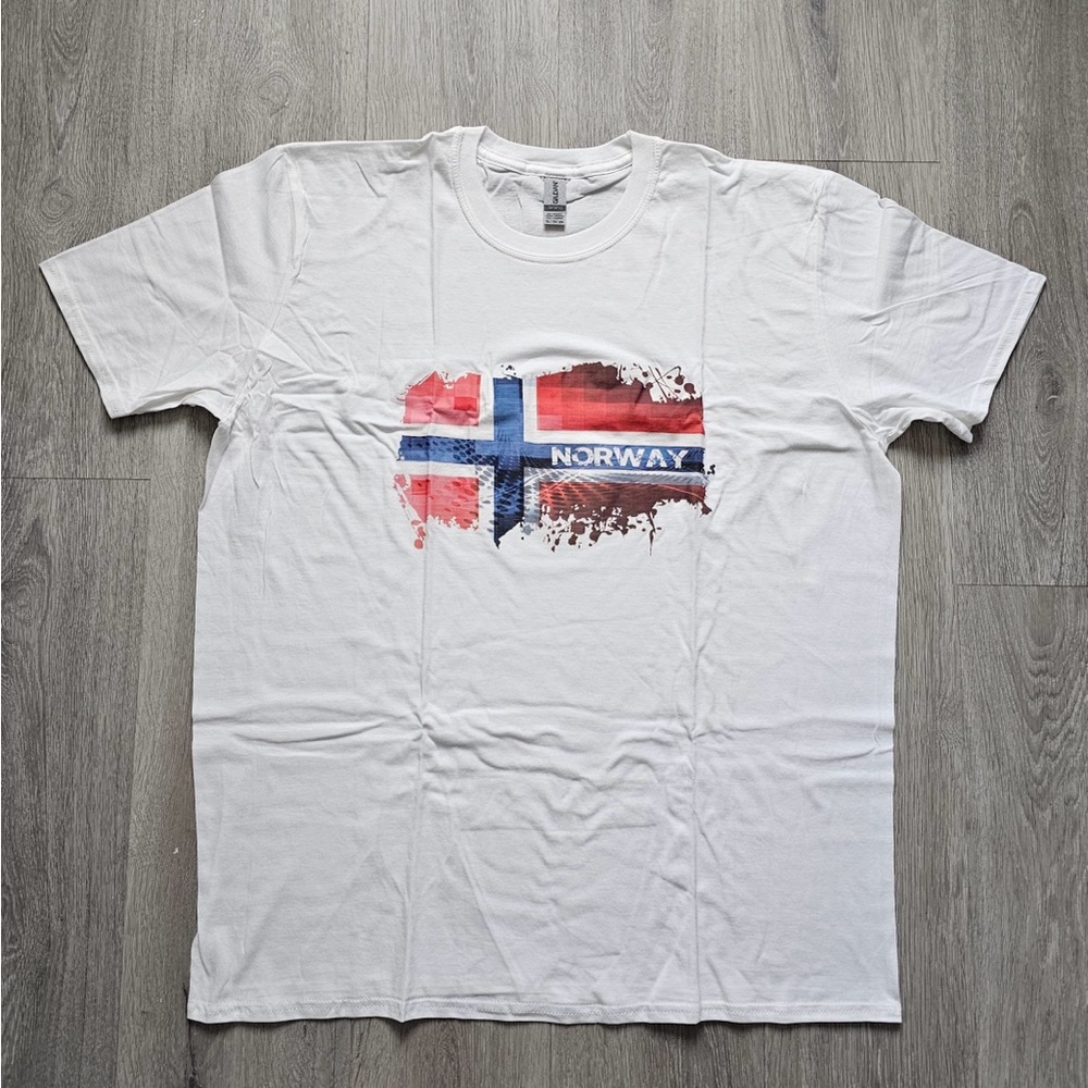 Men’s White T-shirt with NORWAY Flag graphic design Sz XL